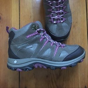 Merrell Boulder Hiking Boots LIKE NEW size 9